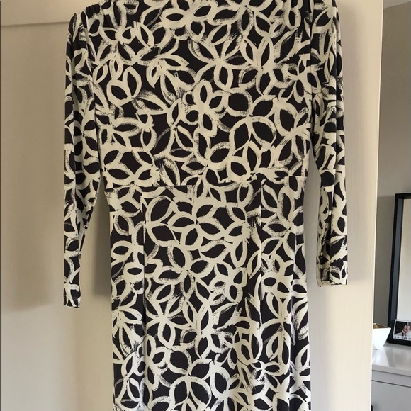 Dress - Picture 5 of 6